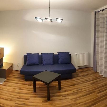 Mini Apartament Krakow Pn / Cracow North Z Parkingiem Bagian luar foto