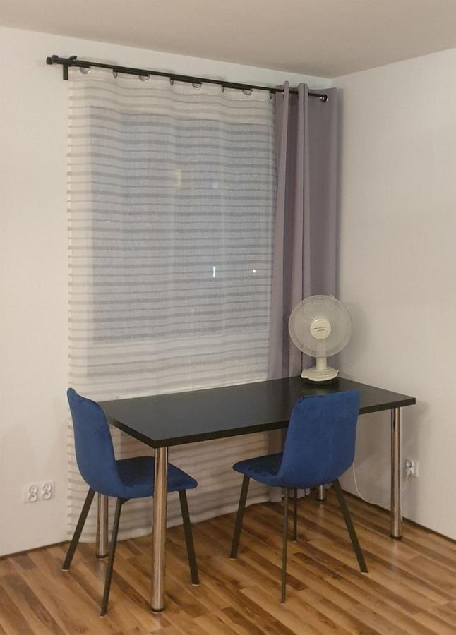 Mini Apartament Krakow Pn / Cracow North Z Parkingiem Bagian luar foto